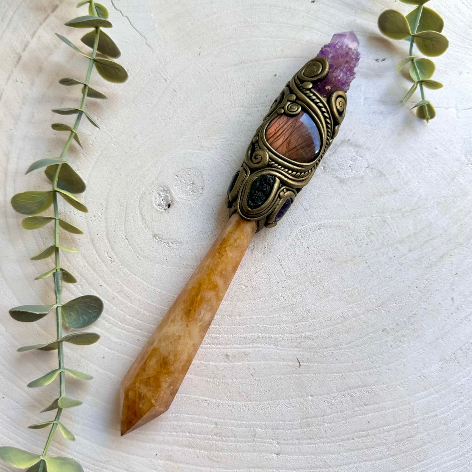 Spiritual energy wand combining Golden Healer Quartz, Amethyst and Moldavite for meditetion and intention setting.