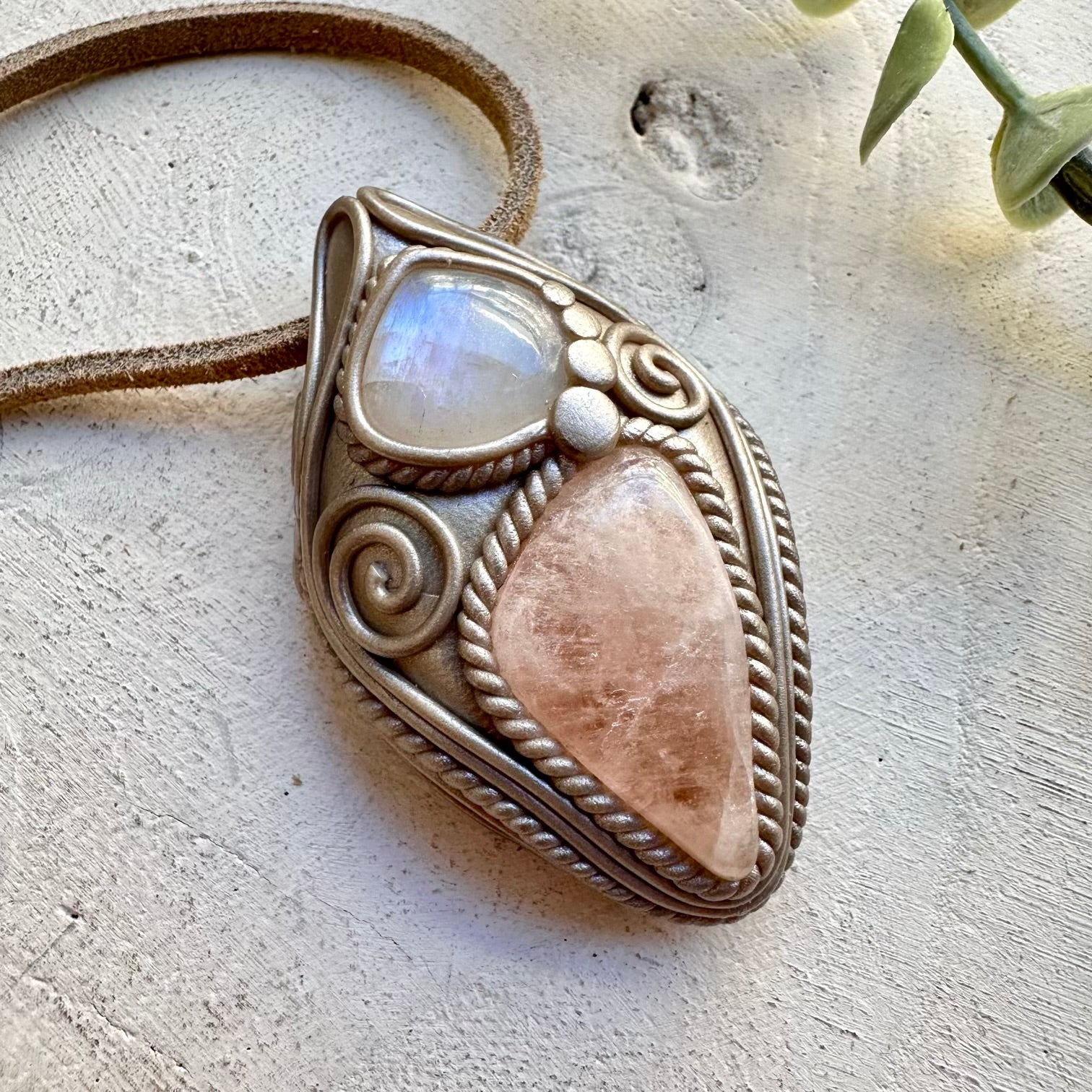 Energy pendant with morganite and moonstone