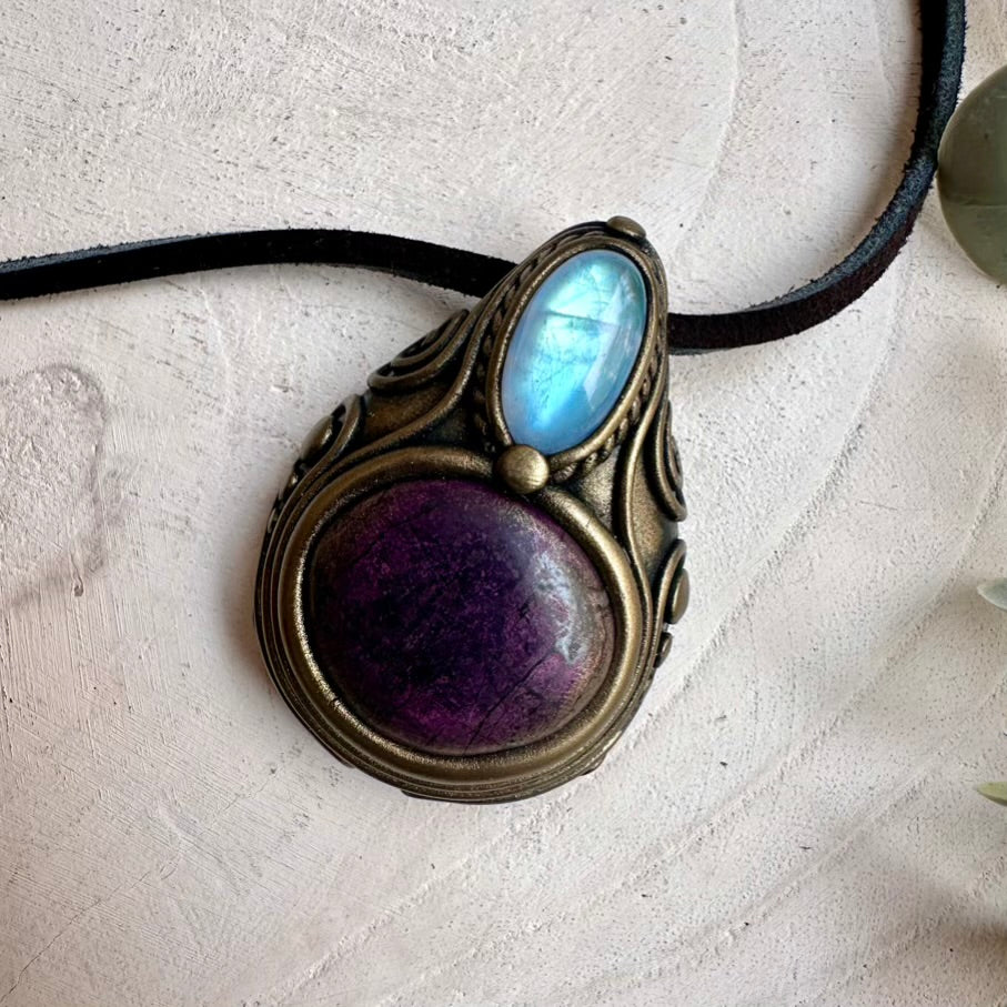 Healing crystal pendant necklace with purpurite and rainbow moonstone