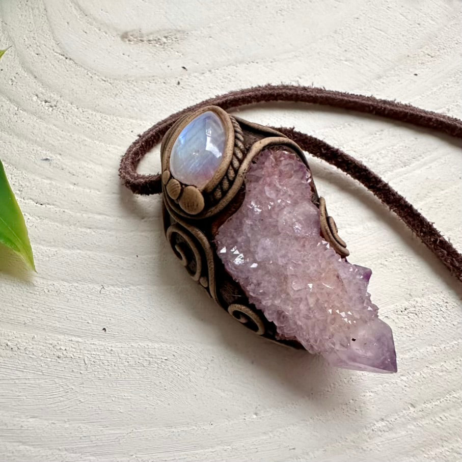Healing crystal pendant necklace – Spirit Quartz and Moonstone