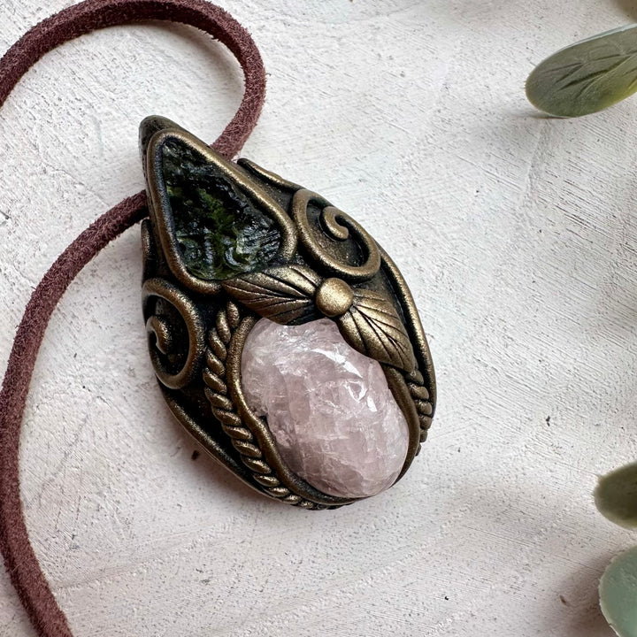 Spiritual jewelry combining morganite and moldavite