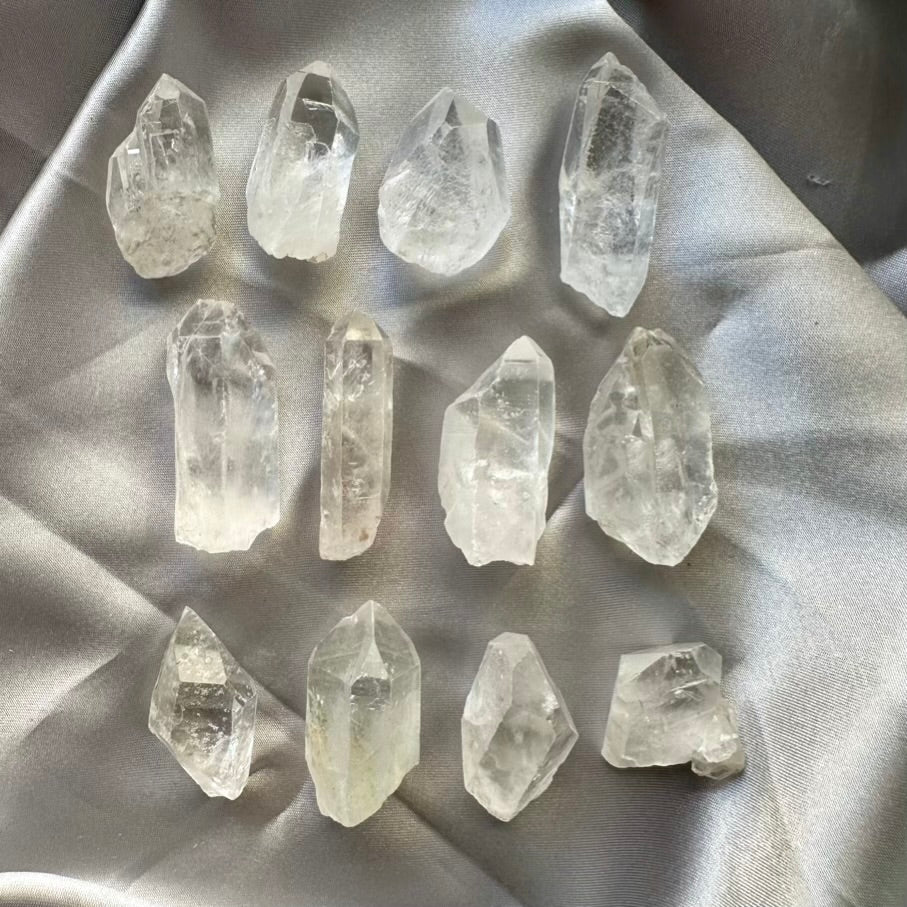 Clear Quartz Crystal – Natural Healing Stones for Energy, Clarity & Manifestation (5 or 10 Pieces Set) - FairyGardenGlow