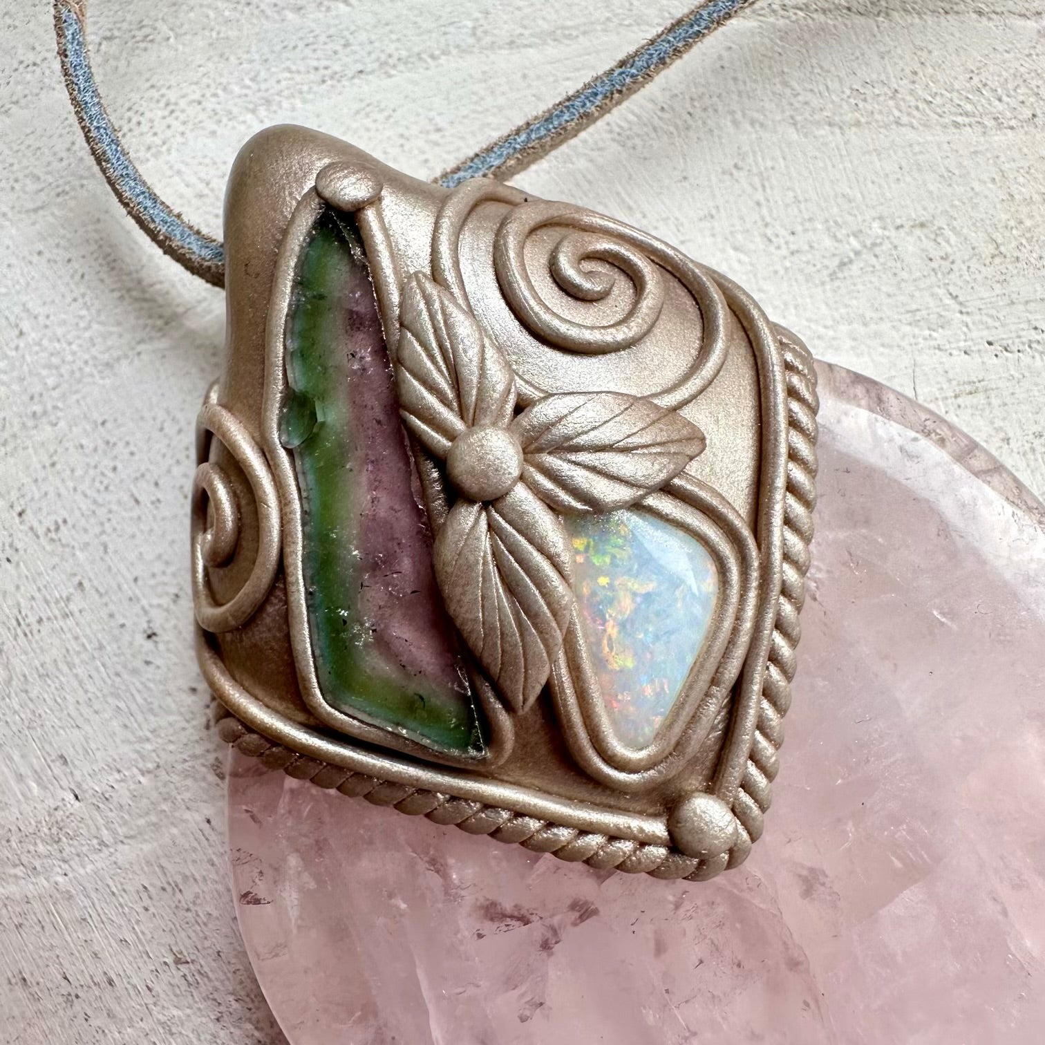 Energy pendant with rose quartz and Australian opal