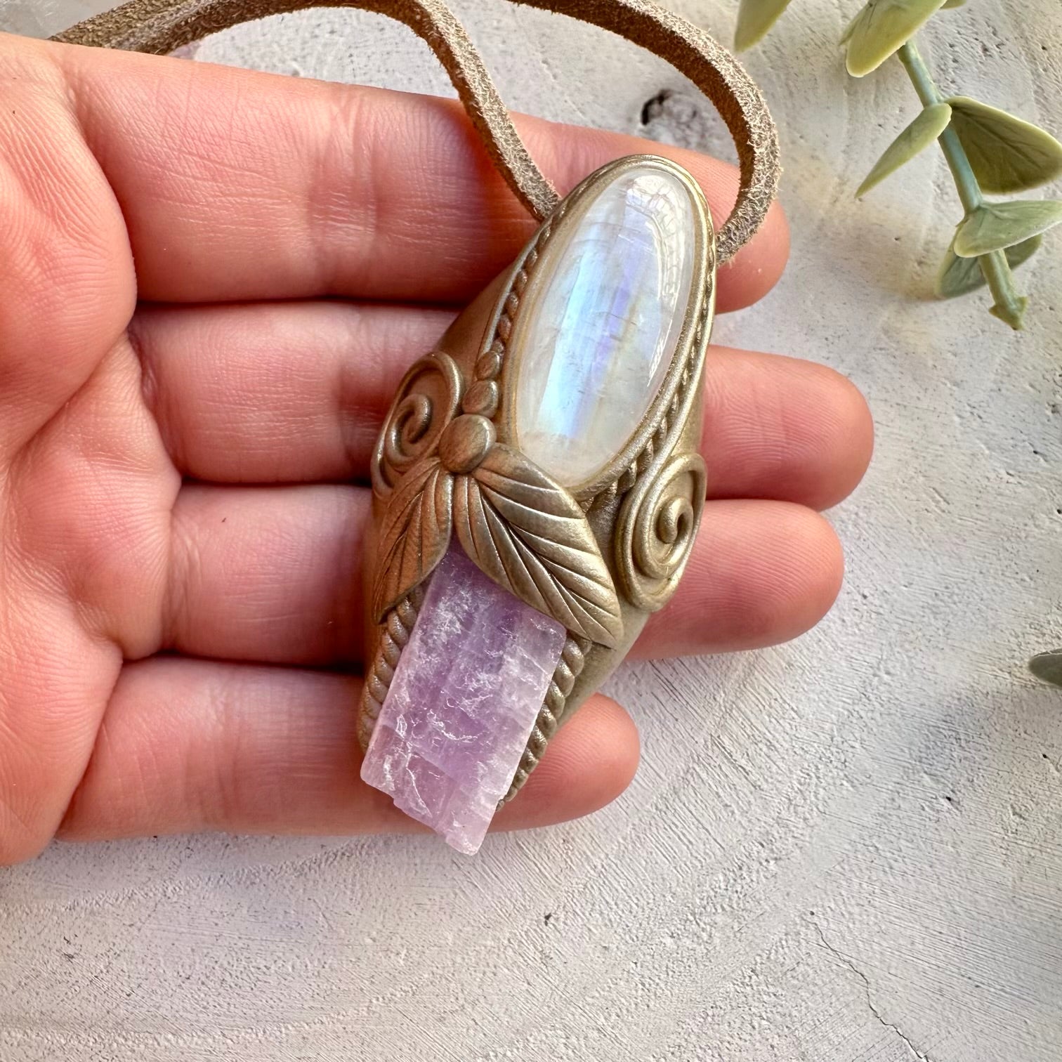 Handmade necklace with kunzite and moonstone