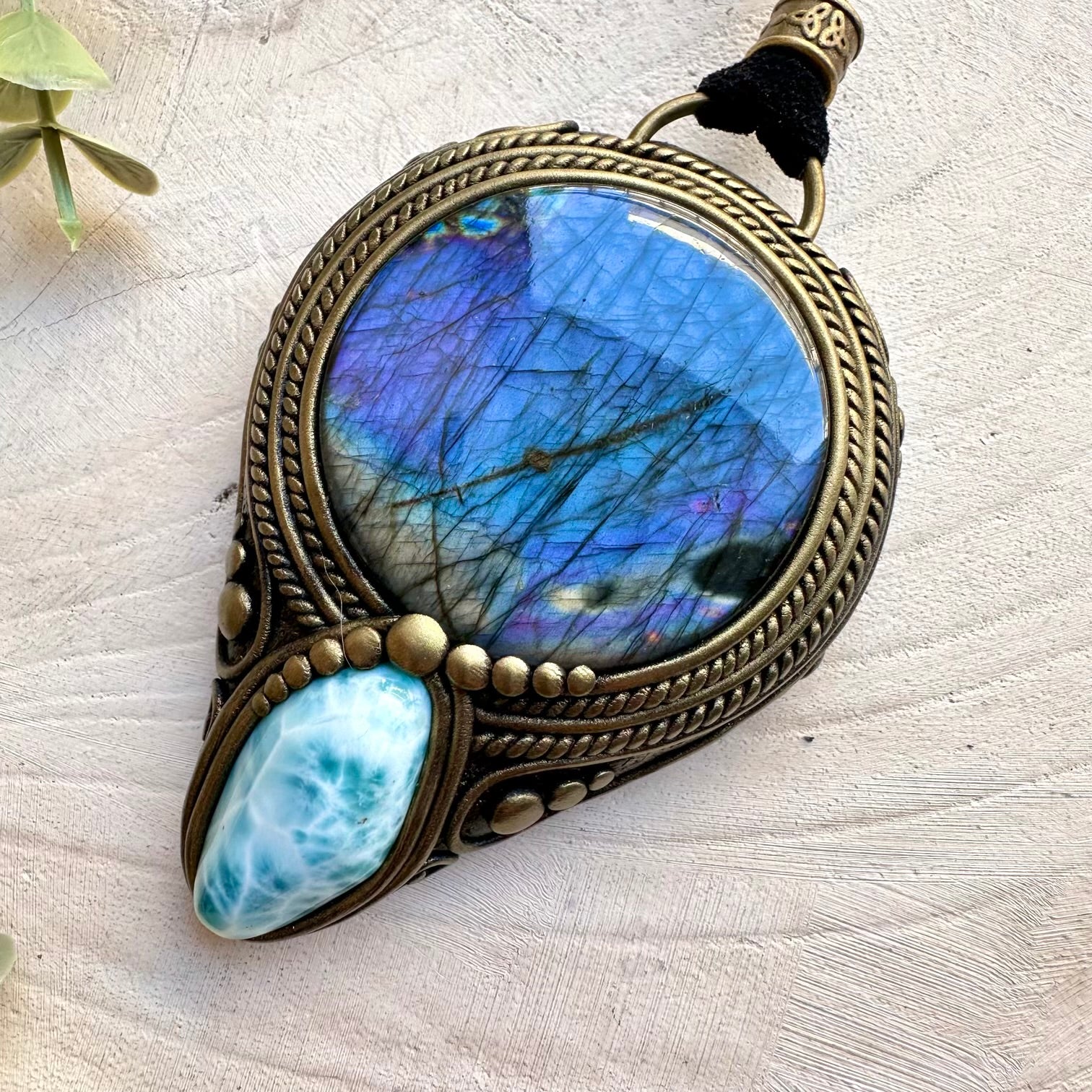 Energy pendant with labradorite and larimar