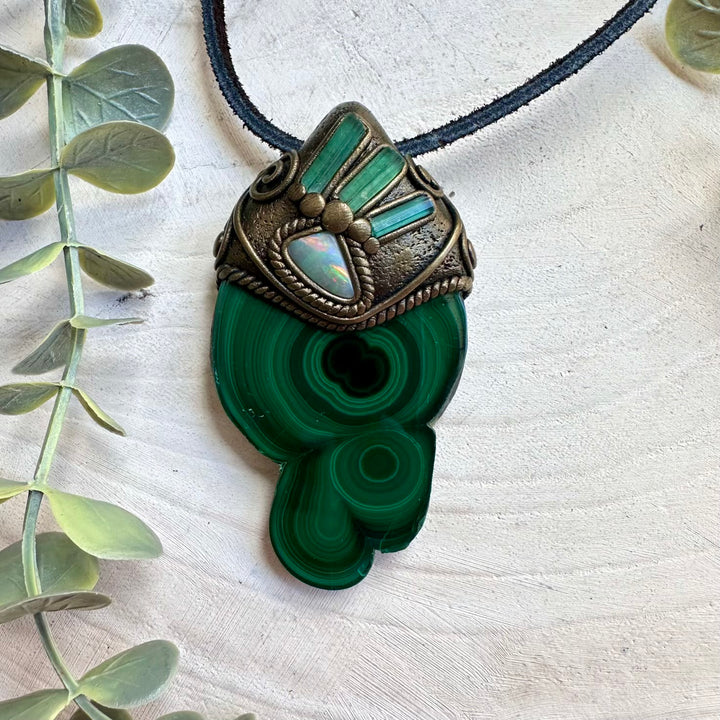 Healing crystal necklace with malachite and Australian opal