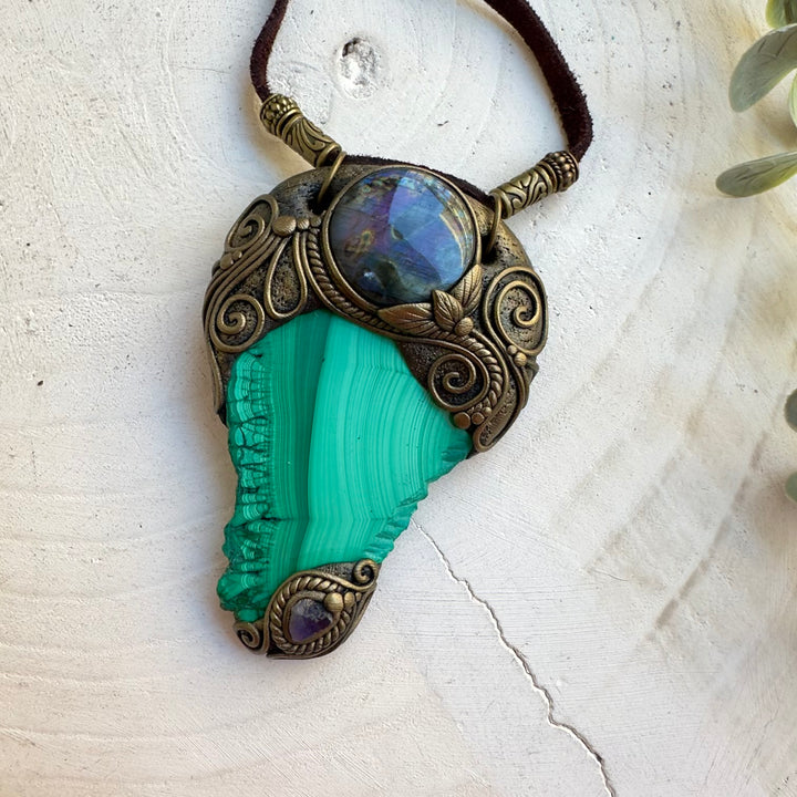Healing stone necklace with Malachite and Labradorite