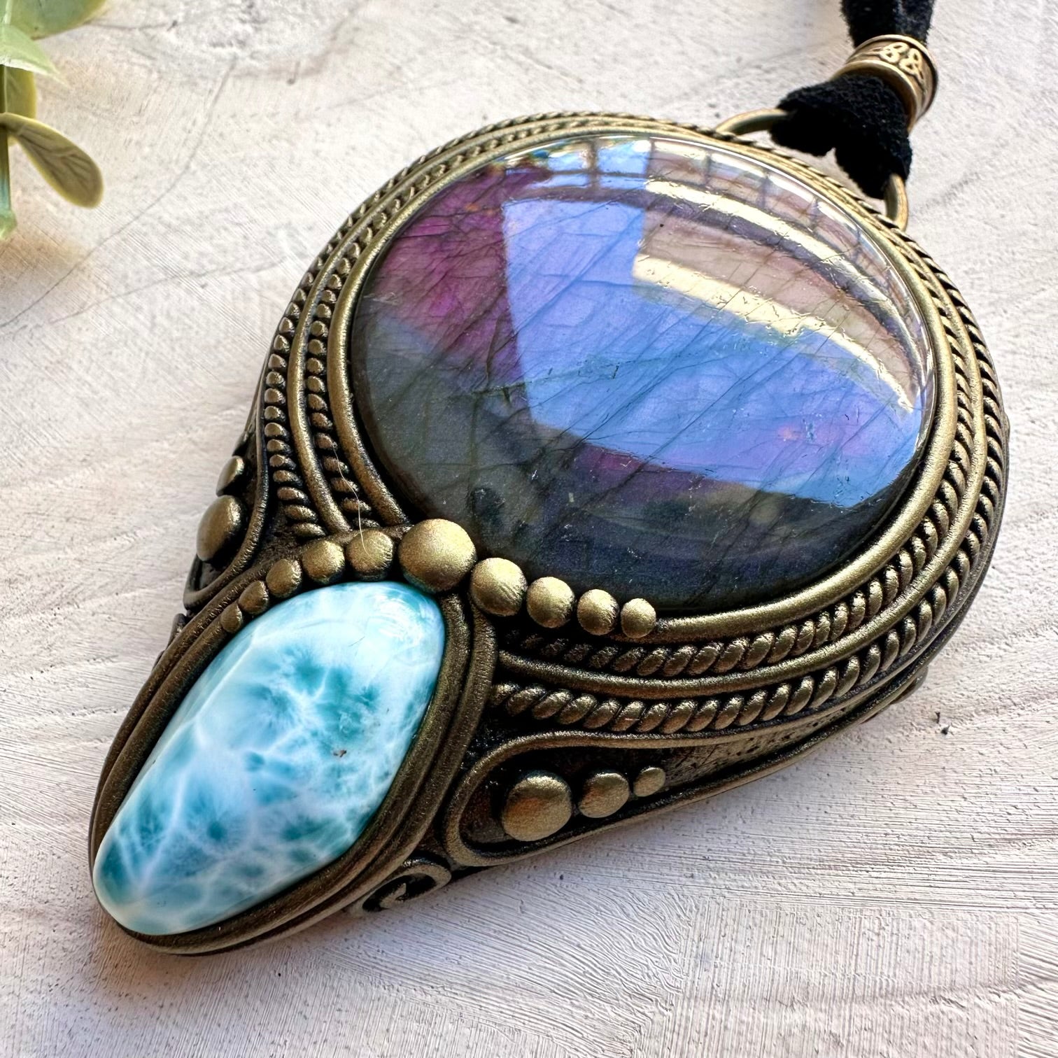 Crystal necklace designed for intuition calm and protection