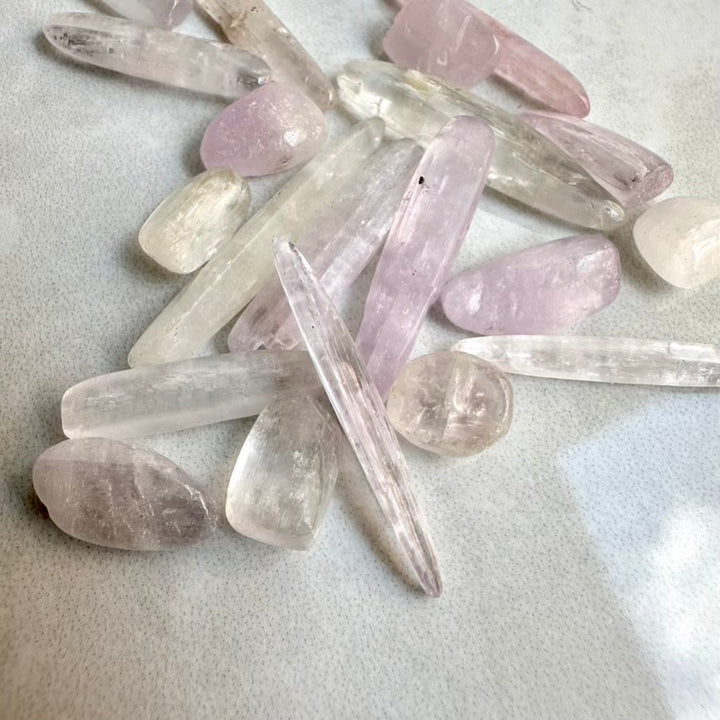 Kunzite Chips – Natural Translucent Polished Stones for Love, Calm & Jewelry Making (Small Crystal Lot) - FairyGardenGlow
