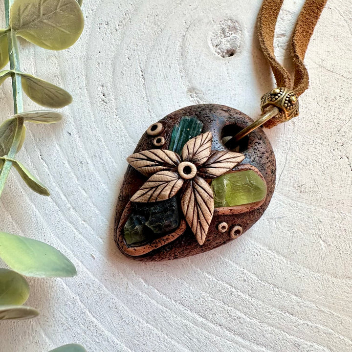 Protection amulet necklace with Moldavite, Peridot and Green Tourmaline healing crystals