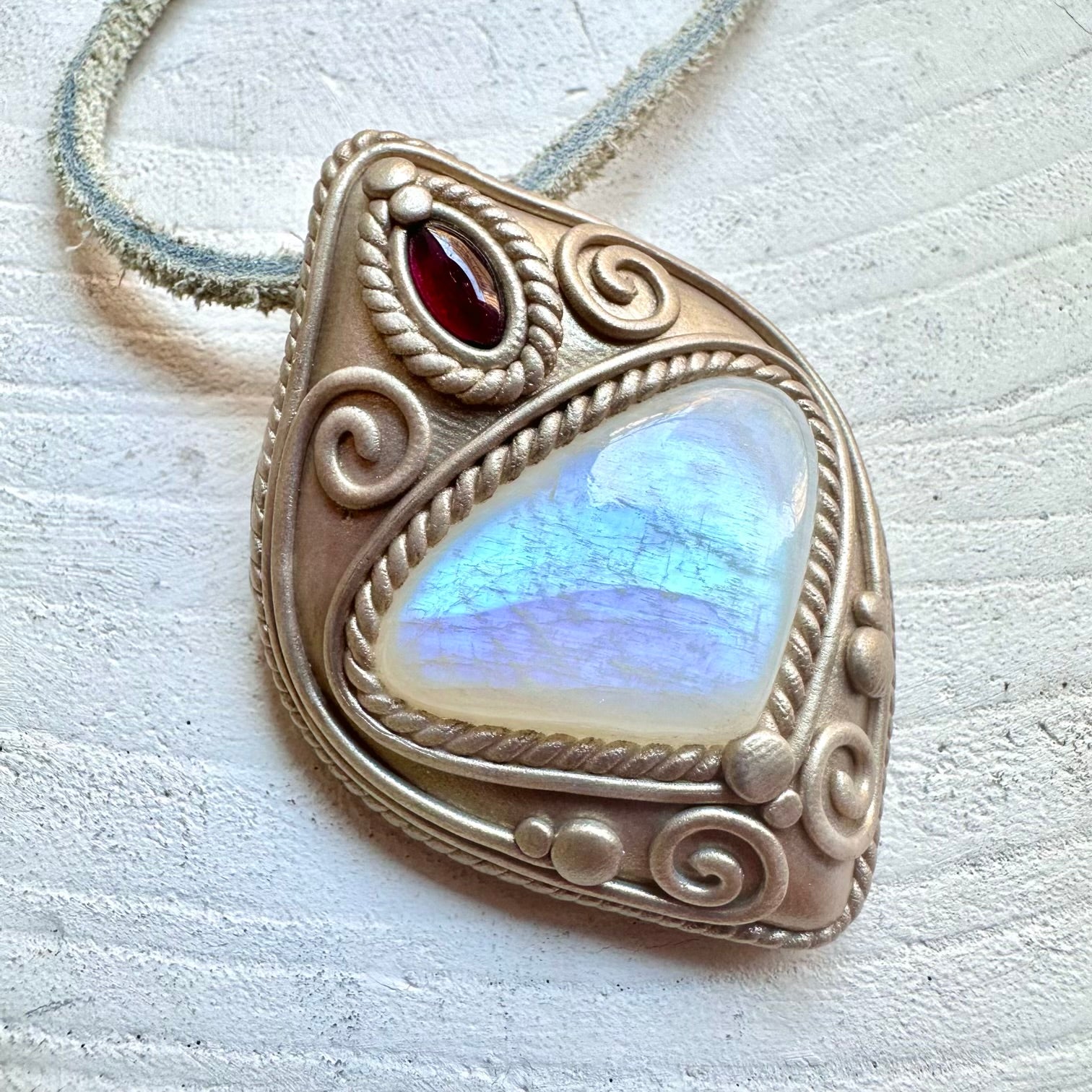 Boho jewelry protection amulet crystal necklace with natural gemstones