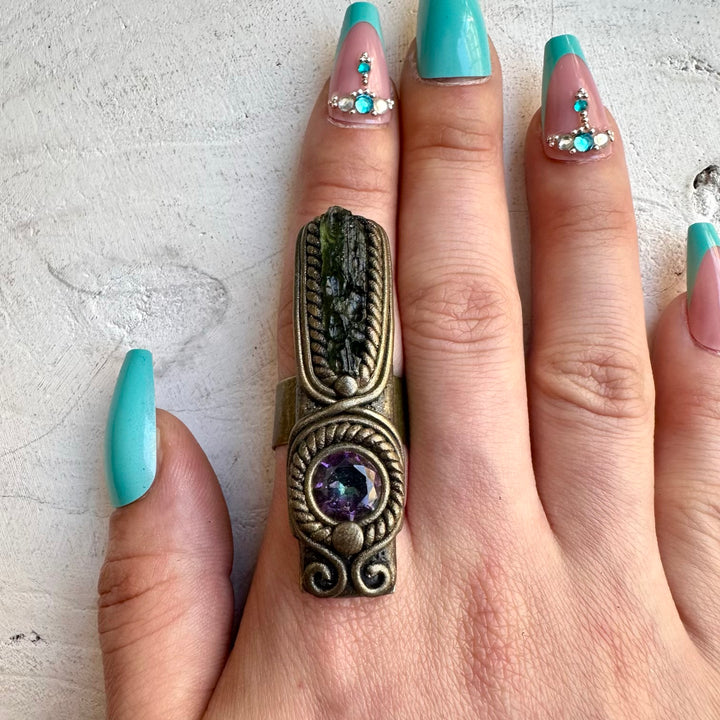Healing crystal ring with moldavite and topaz