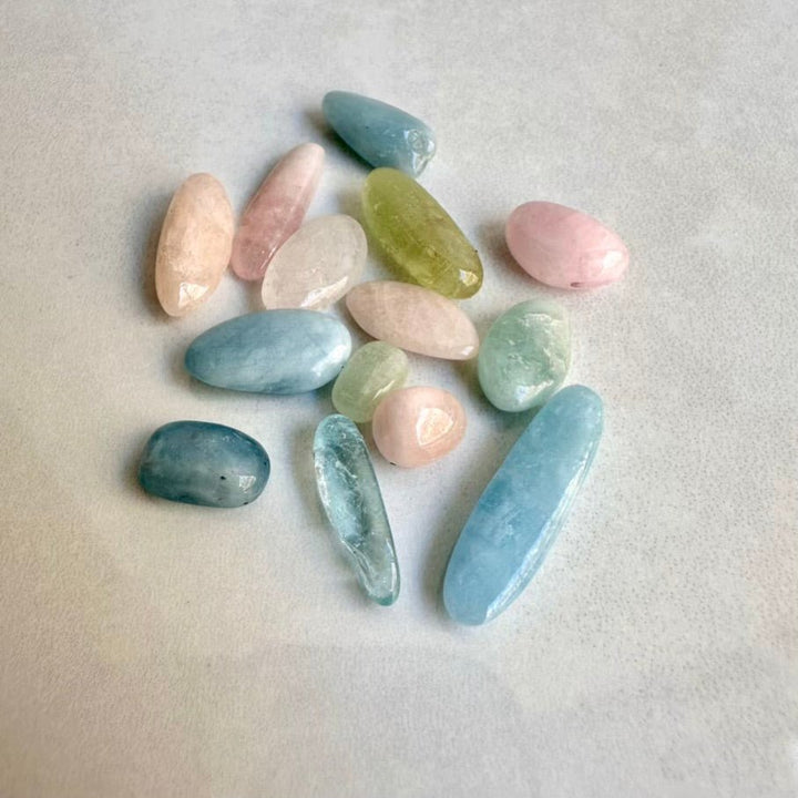 Beryl Chips – Natural Mix of Aquamarine, Morganite & Kunzite Stones Lot, Small Healing Crystals for Calm & Love - FairyGardenGlow
