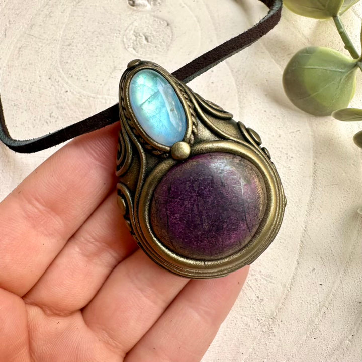Handmade healing jewelry necklace with purpurite and moonstone