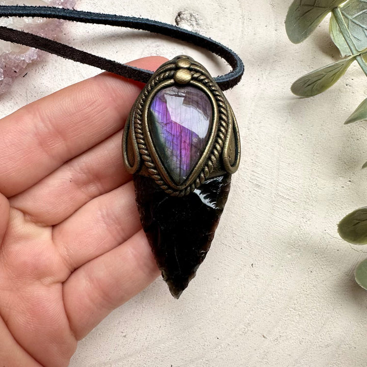 Natural gemstone necklace with obsidian and labradorite