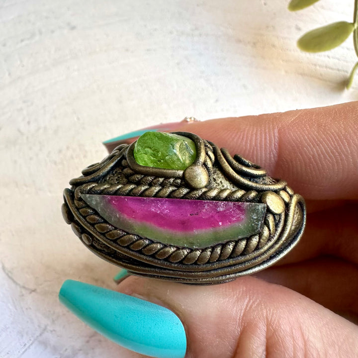 Healing crystal ring with peridot and watermelon tourmaline