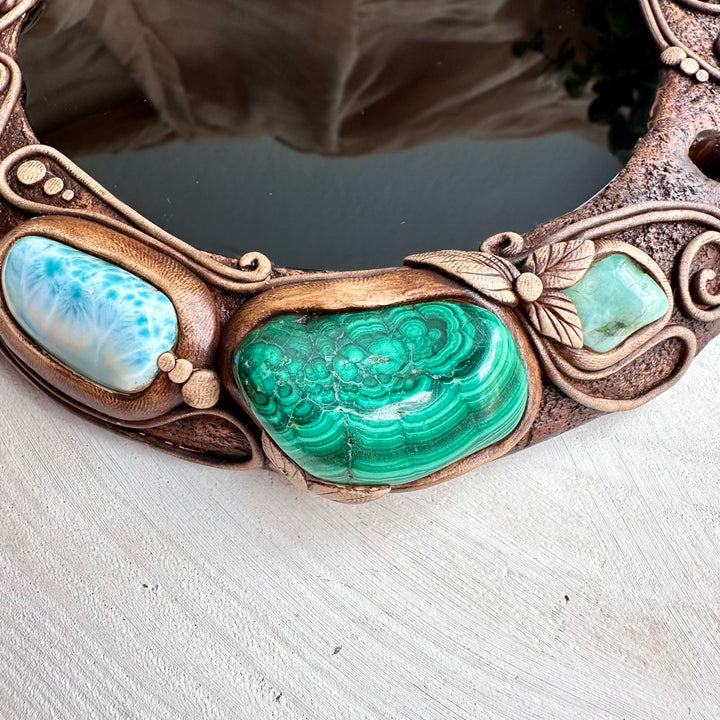 Healing crystal wall hanging with malachite and chrysoprase