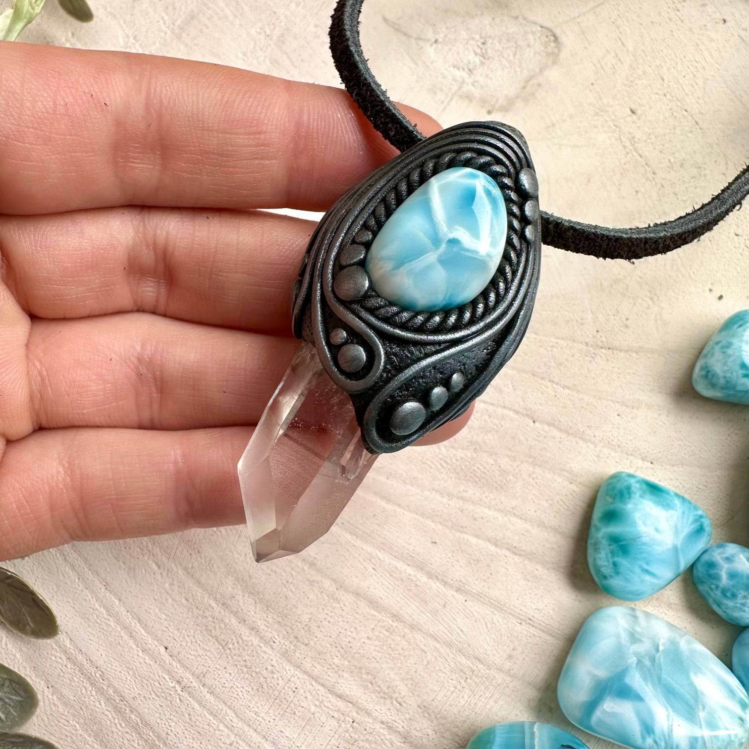 Spiritual jewelry combining quartz and larimar
