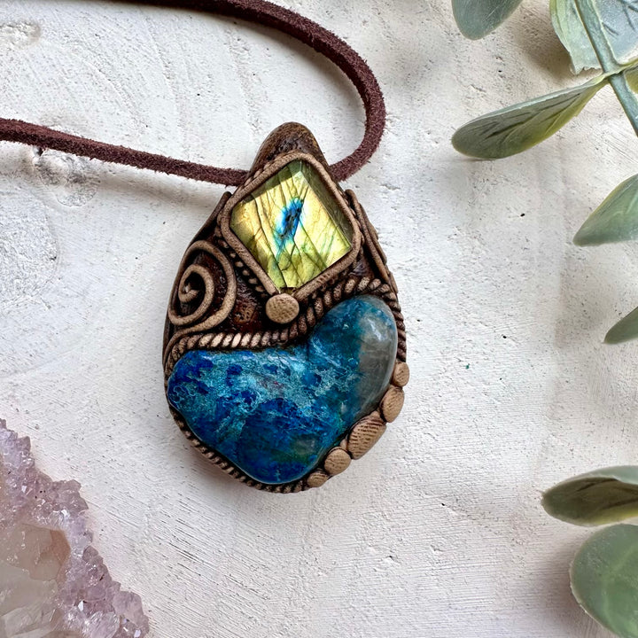 Shattuckite and labradorite pendant necklace