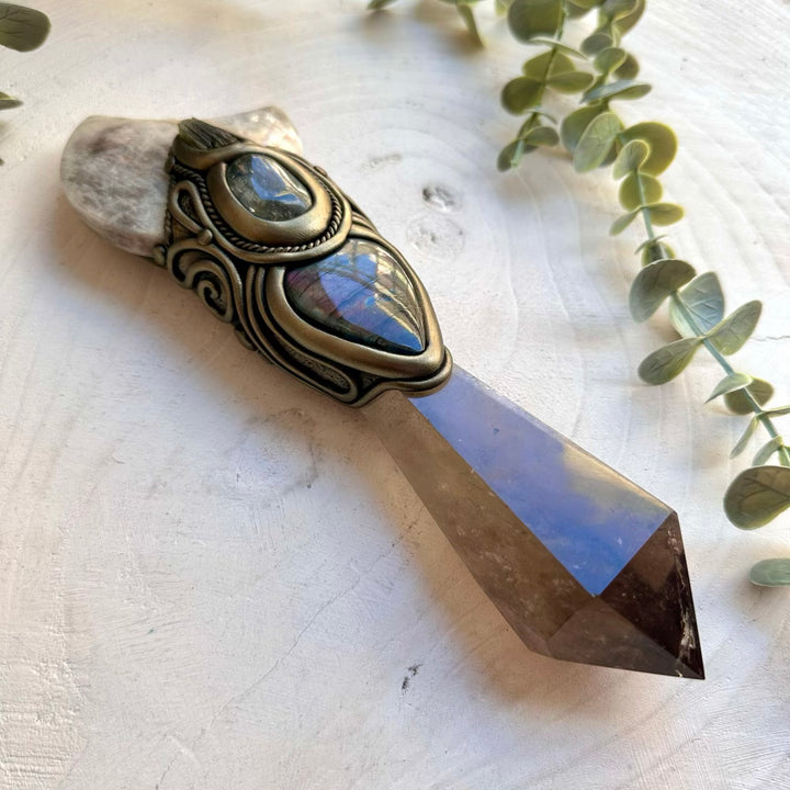 Spiritual energy wand with labradorite and moldavite
