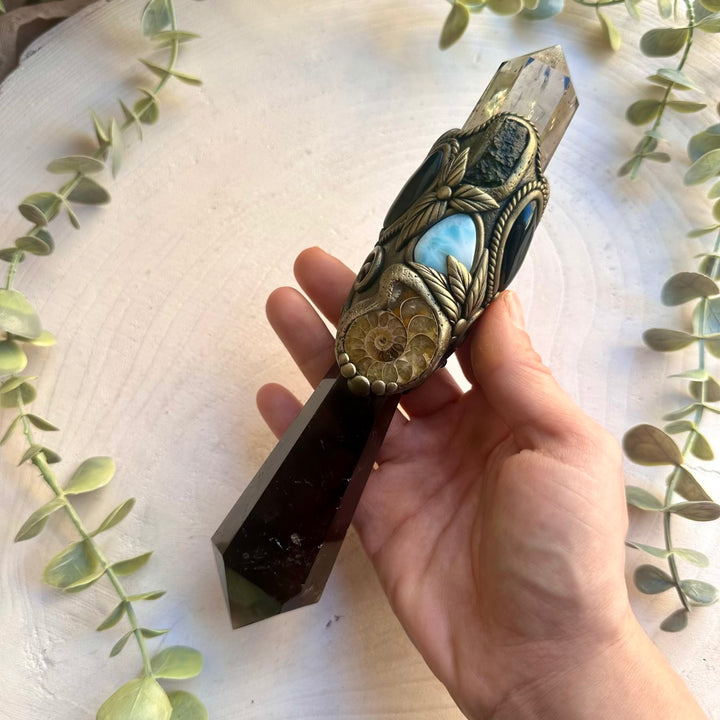 Protection crystal wand combining smoky quartz and black onyx