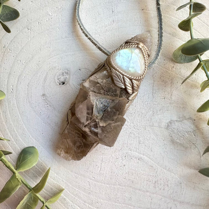 Healing crystal wand necklace fantasy jewelry fluorite cluster pendant