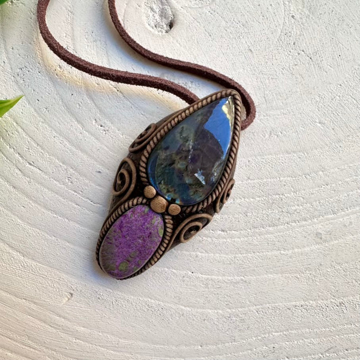 Unisex healing crystal talisman necklace featuring ethically sourced Labradorite and Stichtite pendant, metaphysical jewelry tool.