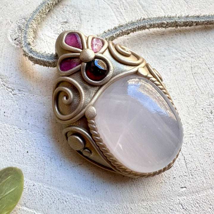 Healing crystal necklace fantasy jewelry mango calcite rhodolite garnet pendant