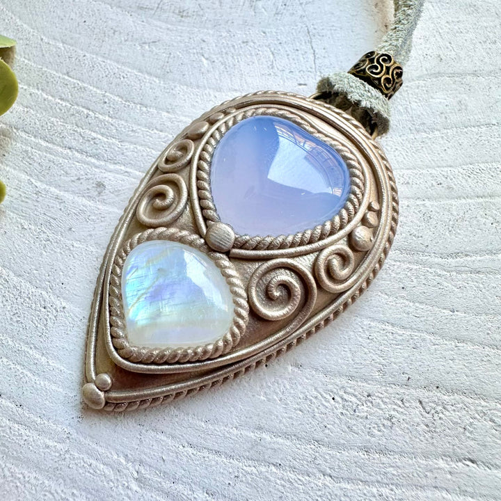 Metaphysical crystal jewelry handmade boho gemstone pendant necklace