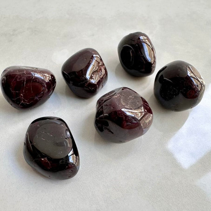 Red Garnet Polished Crystal – Natural Garnet Stone, Healing Crystal for Passion, Courage & Vitality (1 or 5 Pieces) - FairyGardenGlow