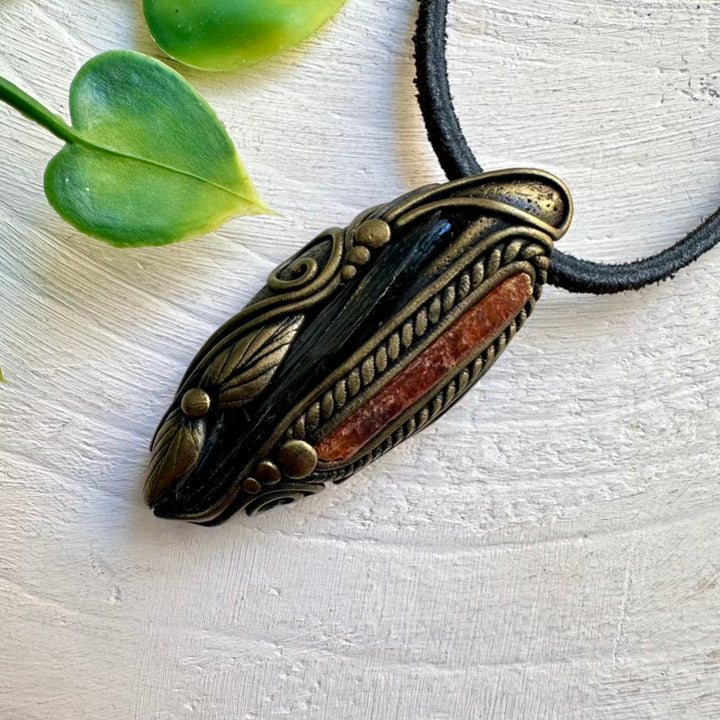 Vivianite and Kyanite Pendant – Spiritual Jewelry for Intuition and Confidence